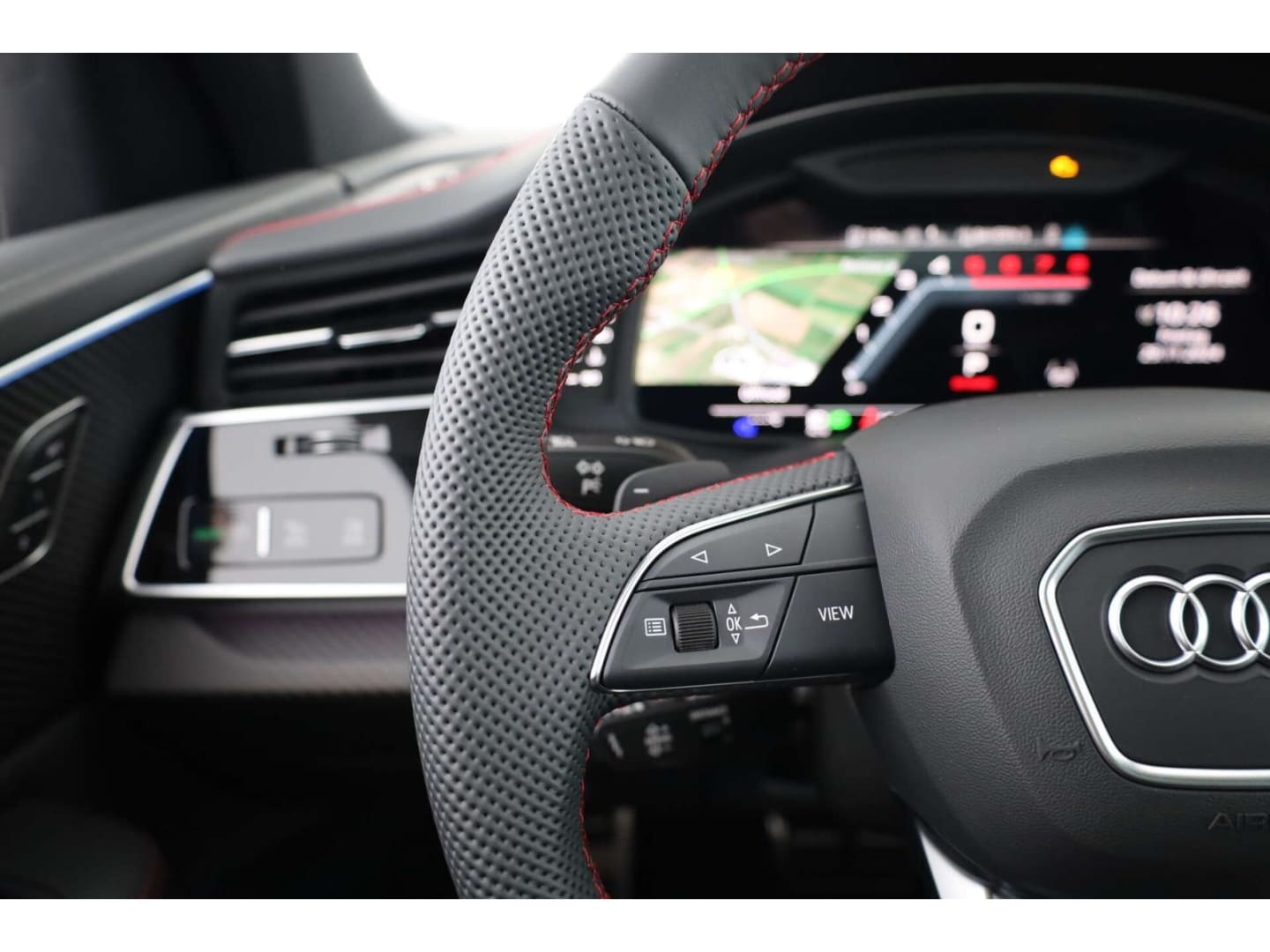 Bild über Audi SQ8 SUV TFSI quattro tiptronic - für weitere Informationen kontaktieren Sie den Audi Partner