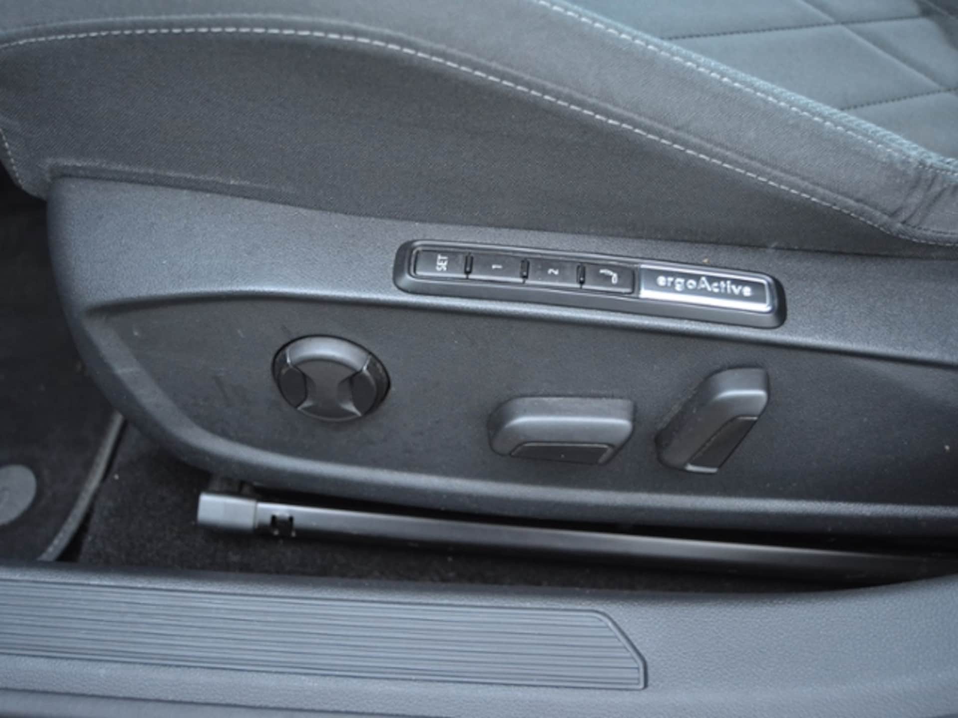 Volkswagen Golf Variant Style