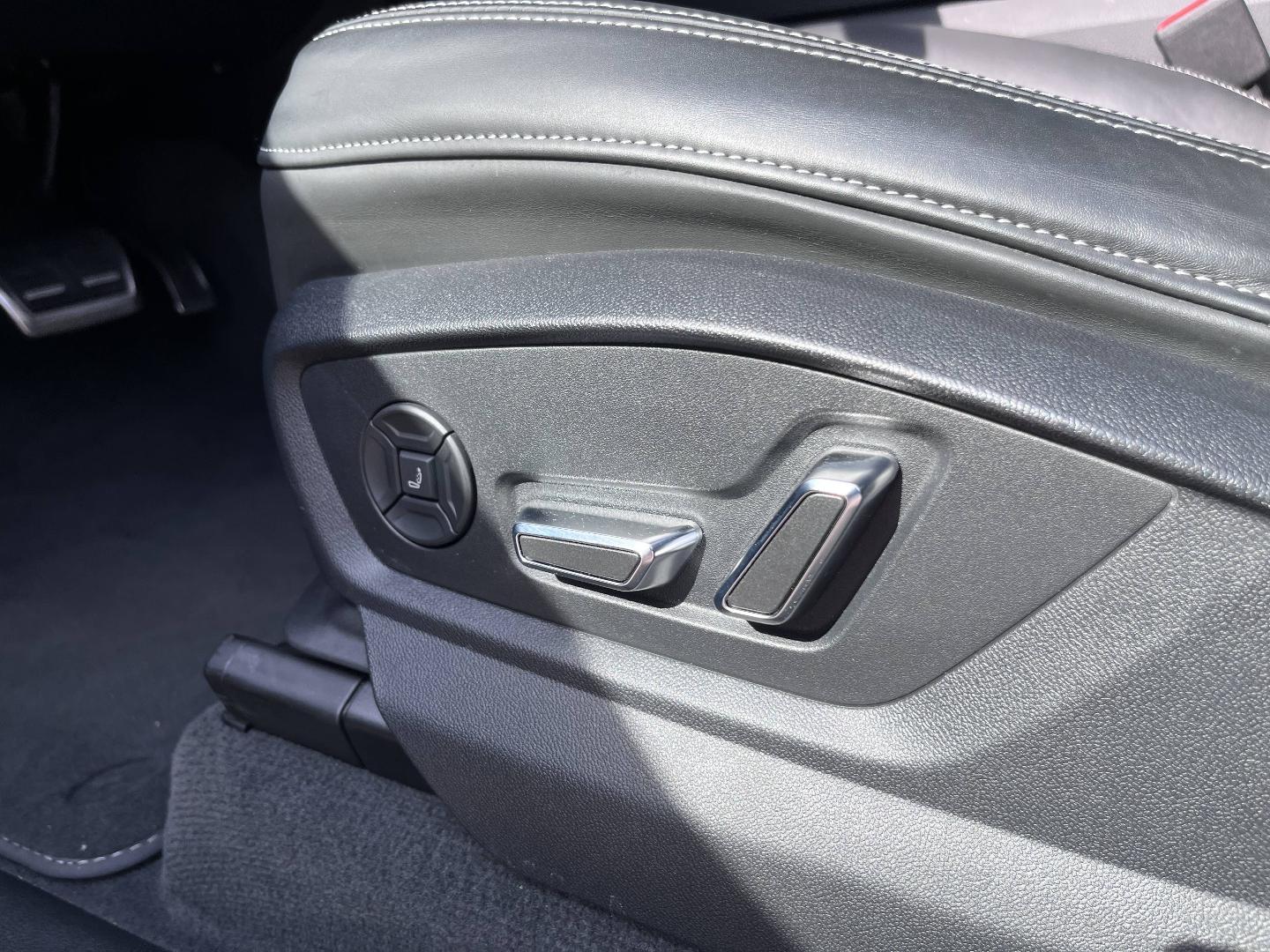 Image about Audi Q8 TFSI e Competition 60 TFSI e quattro 340 kW (462 ch) tiptronic