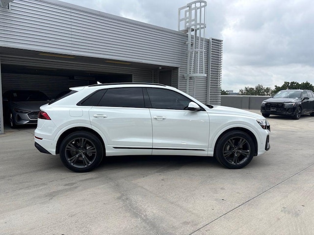 2026 Audi Q8