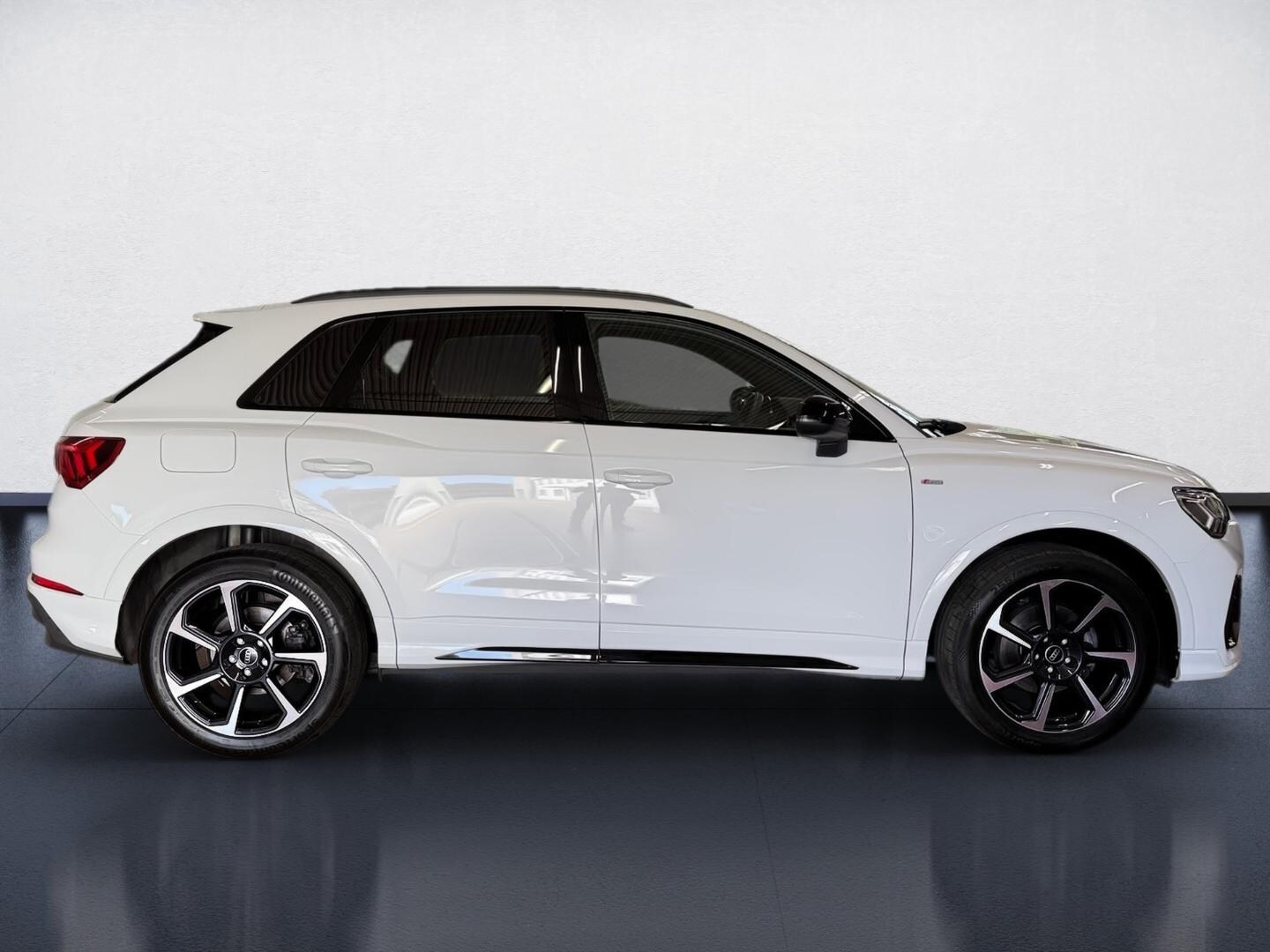 Bild über Audi Q3 S line 35 TFSI S tronic - für weitere Informationen kontaktieren Sie den Audi Partner