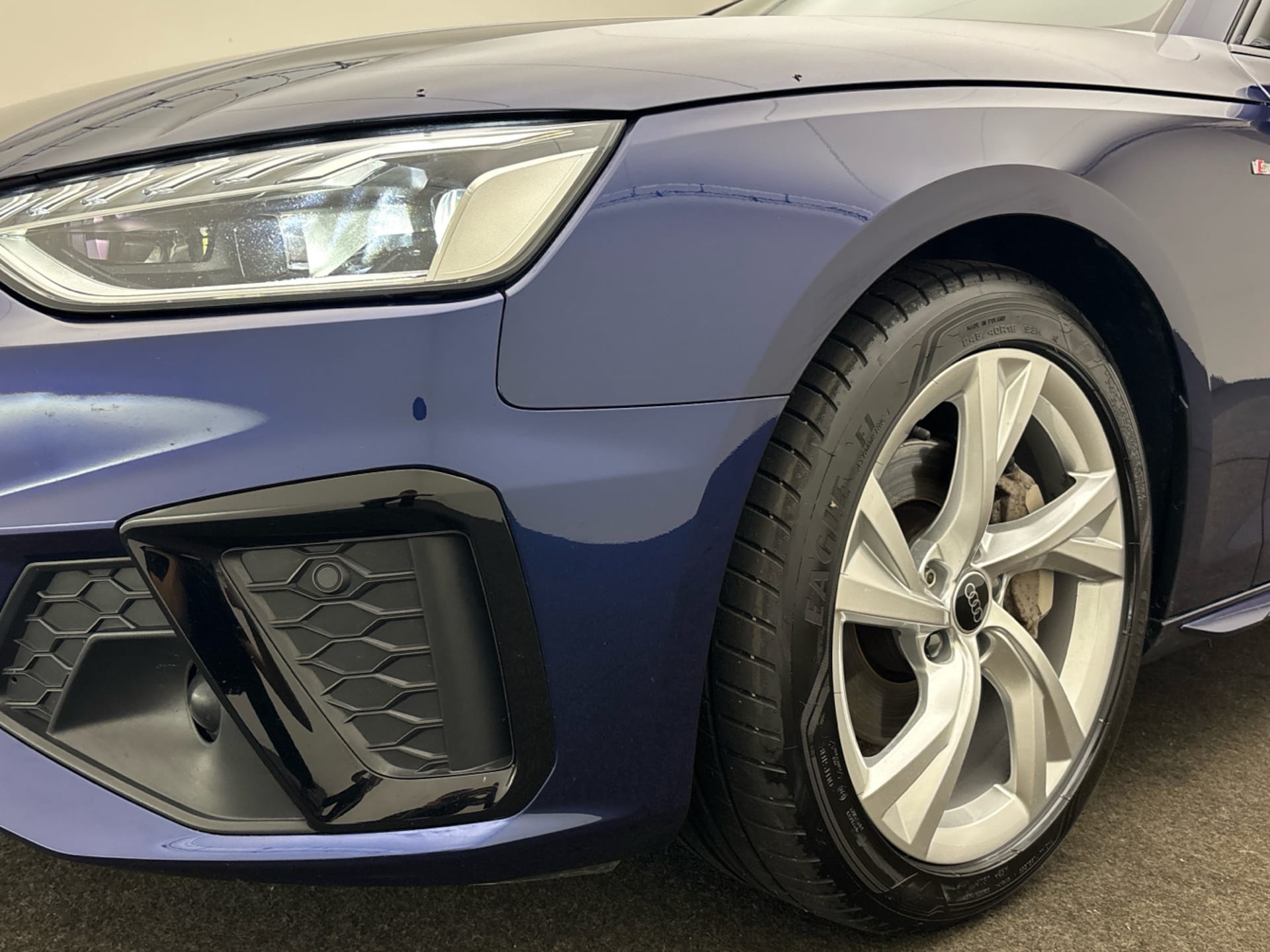 Audi A4 Avant S line