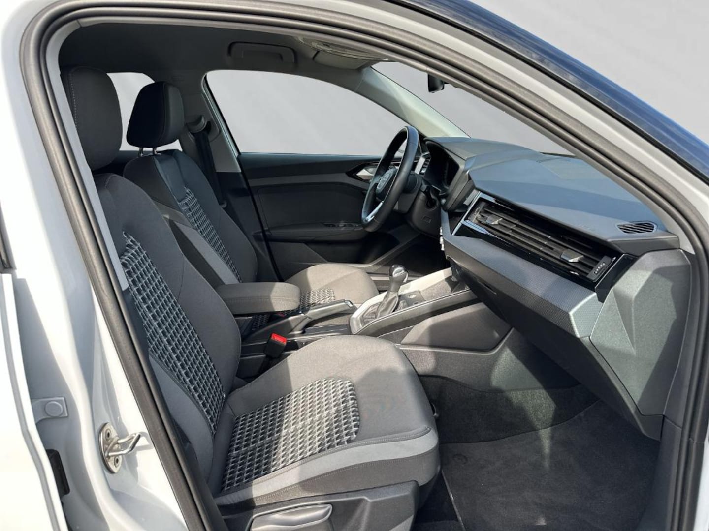 Bild über Audi A1 Sportback advanced 35 TFSI S tronic - für weitere Informationen kontaktieren Sie den Audi Partner