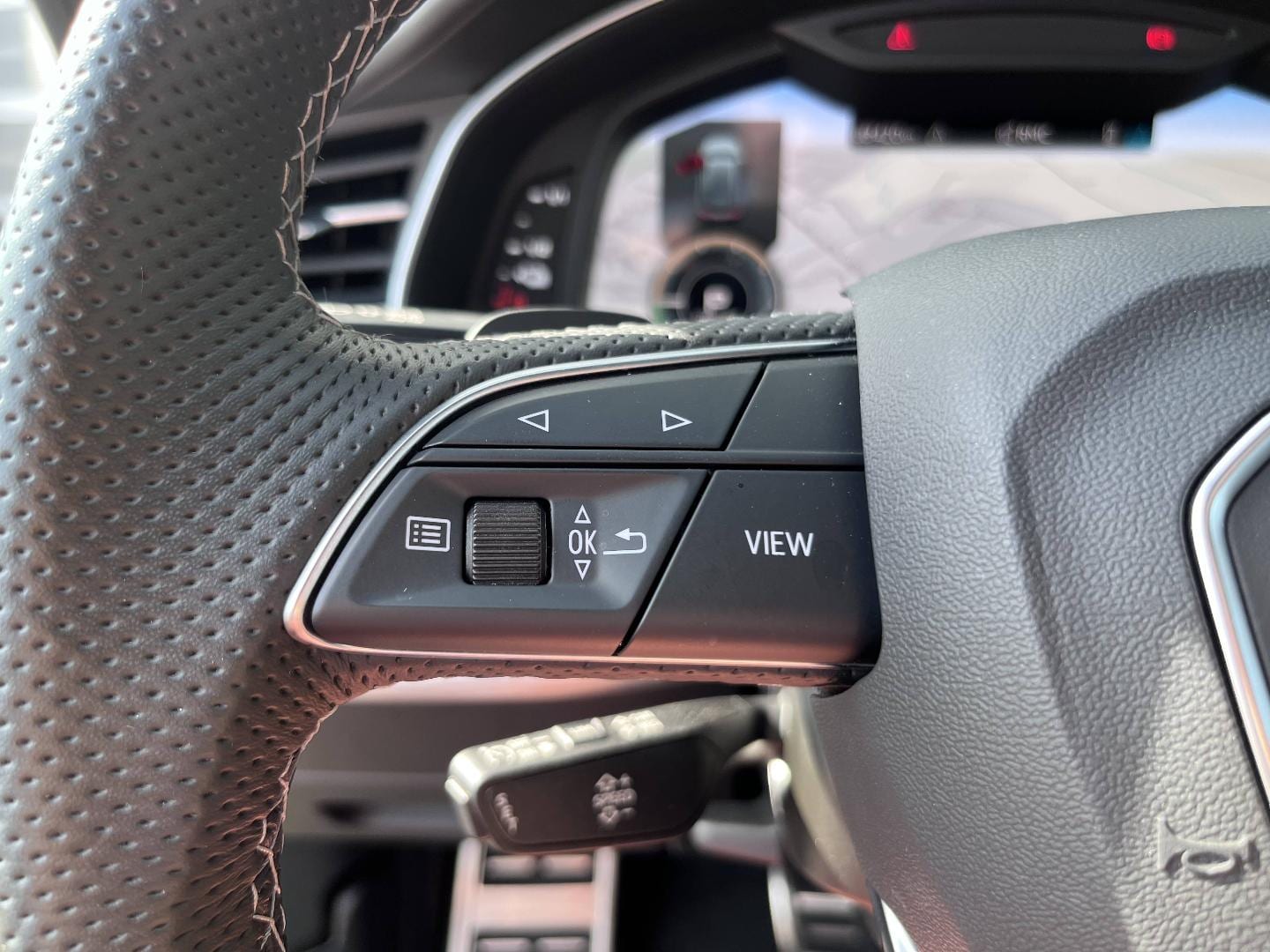Image about Audi Q8 TFSI e Competition 60 TFSI e quattro 340 kW (462 ch) tiptronic