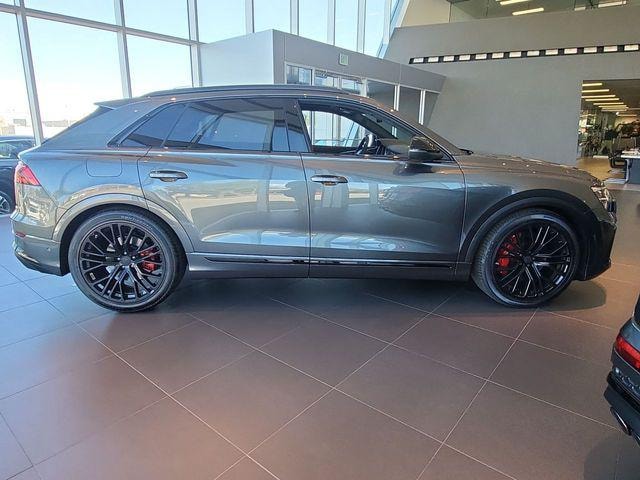 2026 Audi SQ8 Prestige - Photo 9