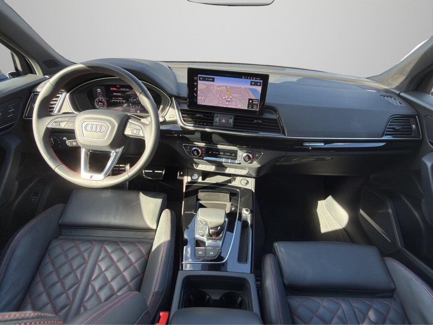 Bild über Audi Q5 40 TDI quattro S tronic - für weitere Informationen kontaktieren Sie den Audi Partner