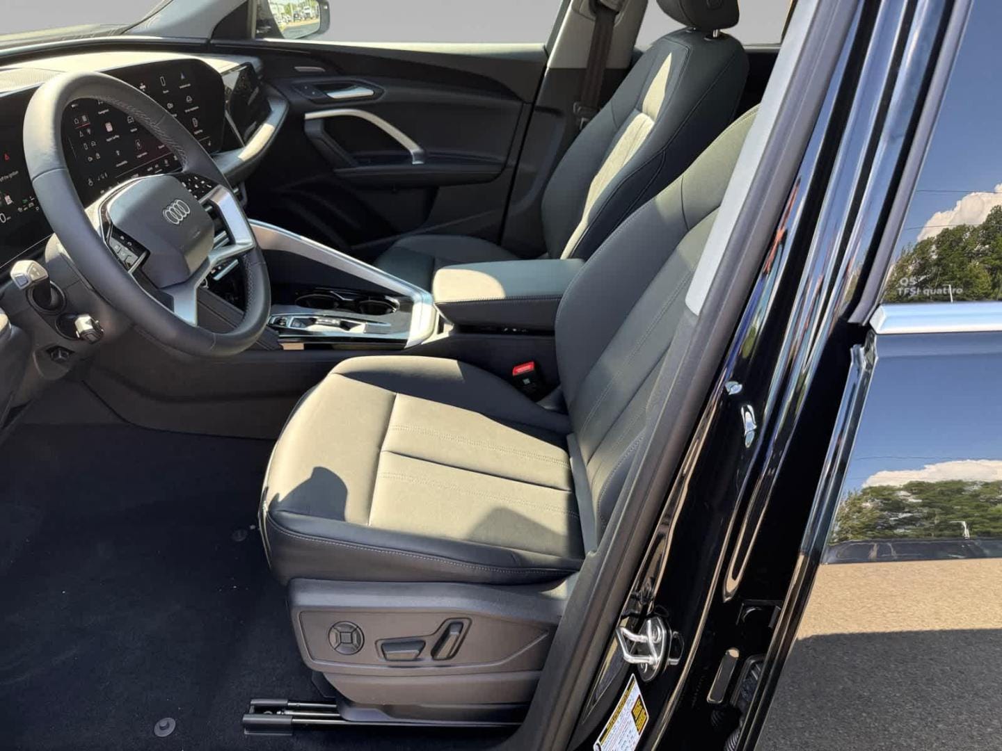 2025 Audi Q5 Premium Plus - Photo 15