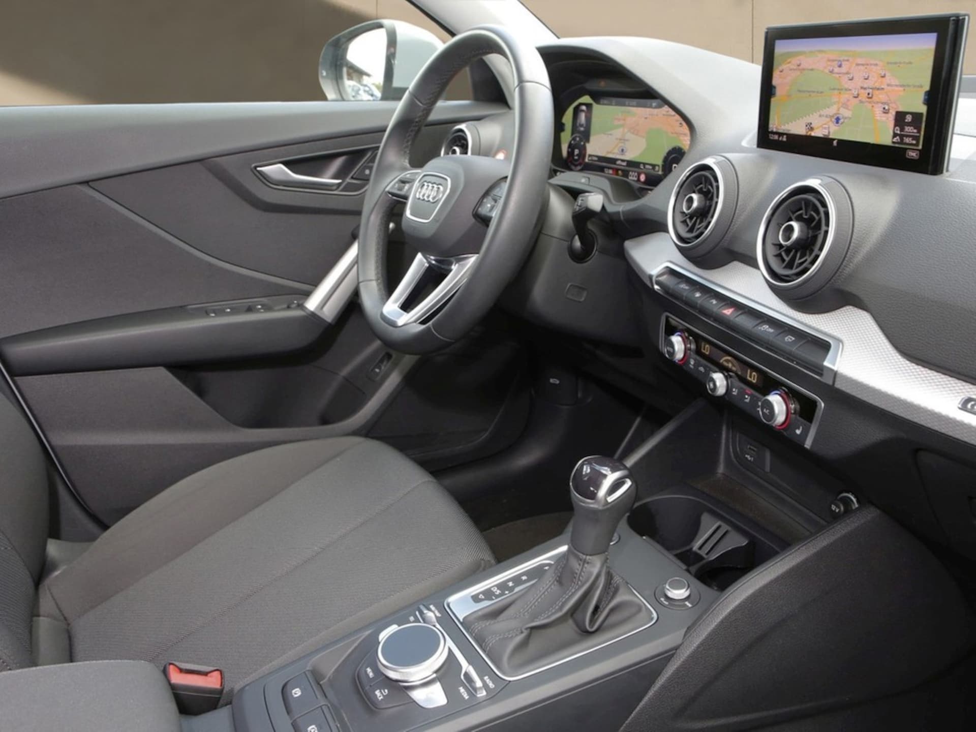 Audi Q2 S line