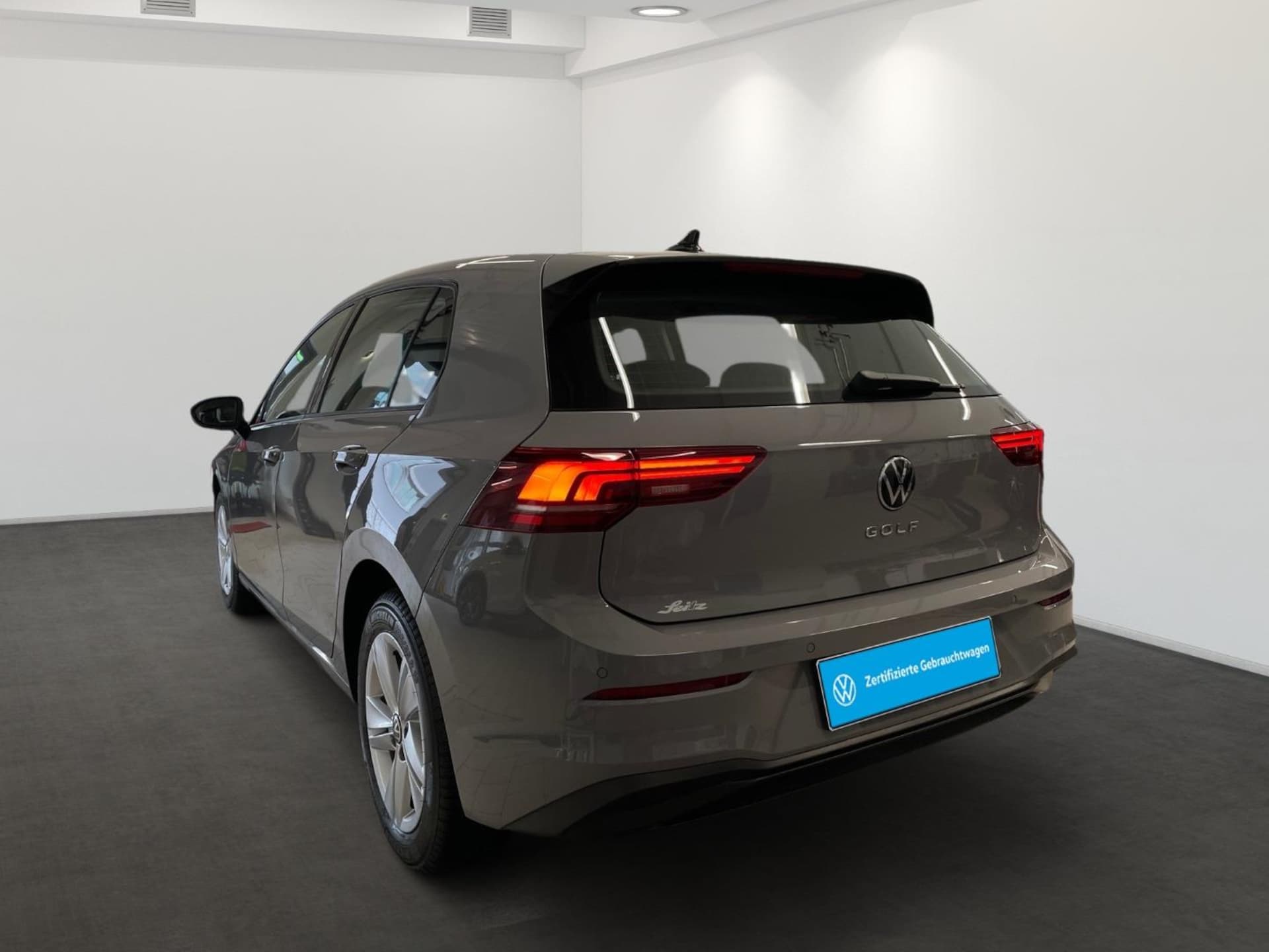 Volkswagen Golf Life