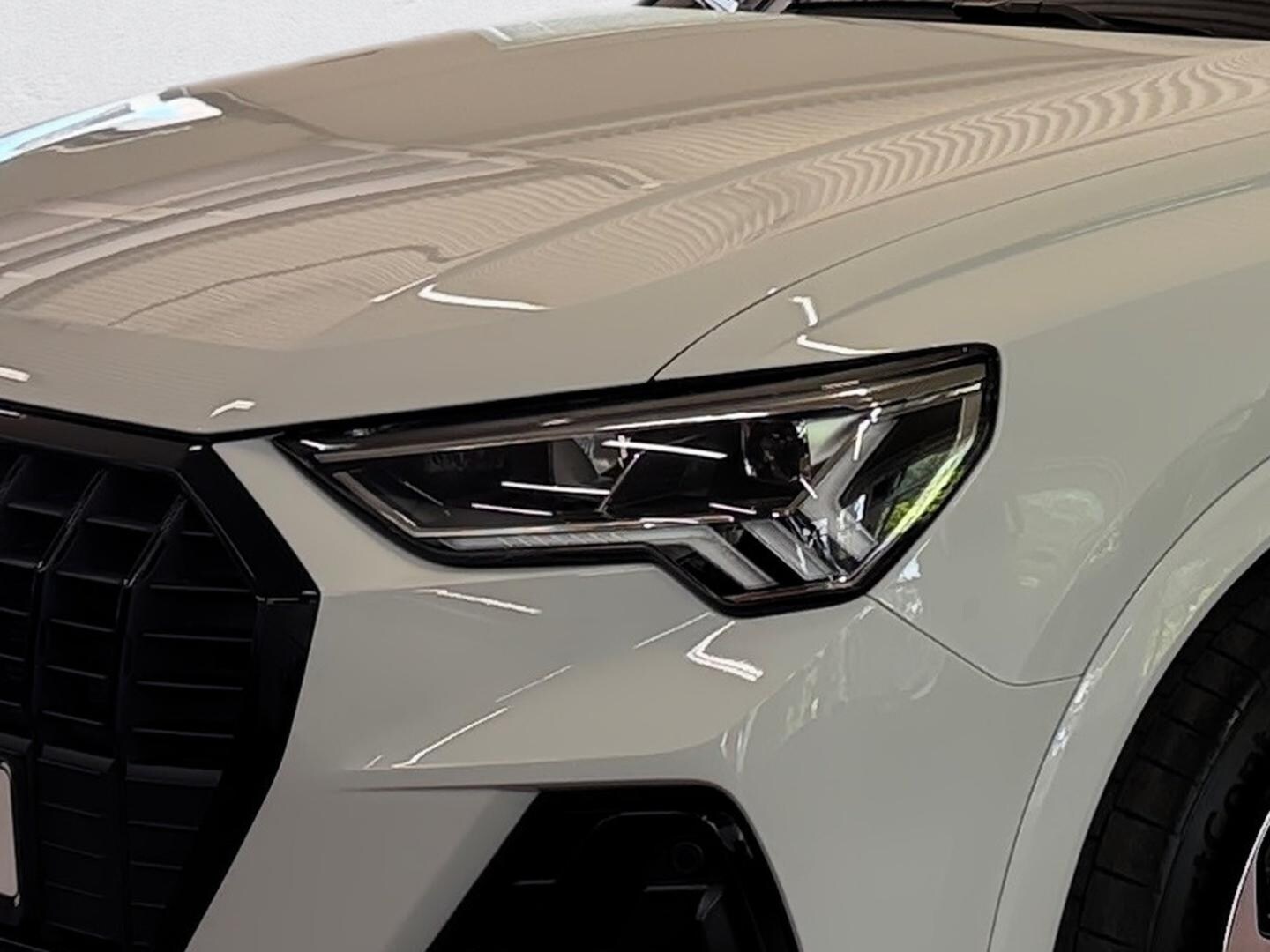 Bild über Audi Q3 S line 35 TFSI S tronic - für weitere Informationen kontaktieren Sie den Audi Partner