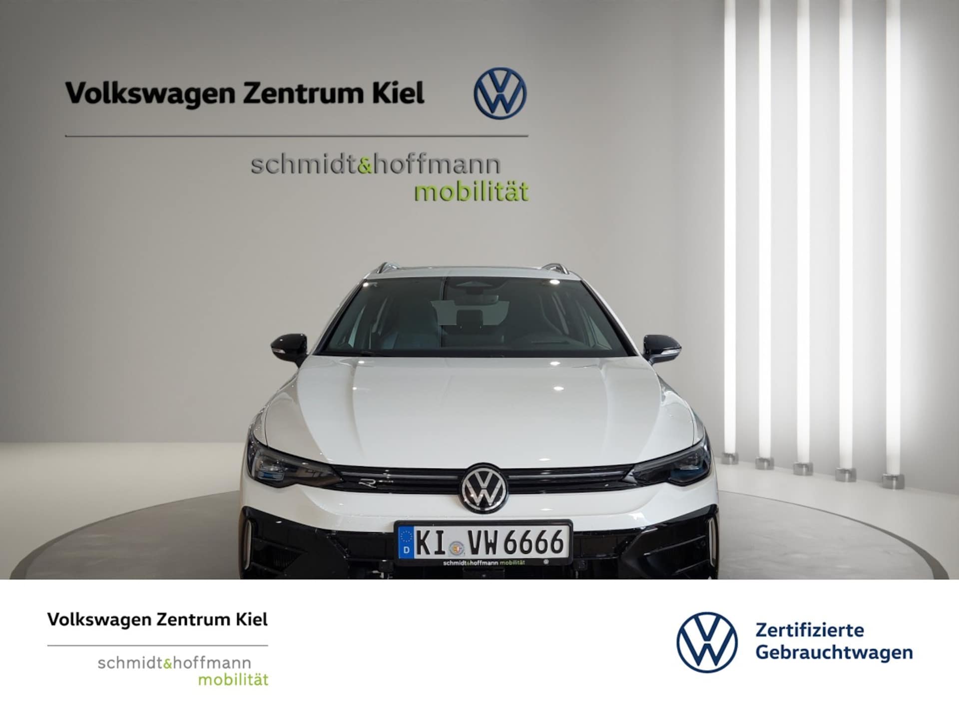 Volkswagen Golf Variant R