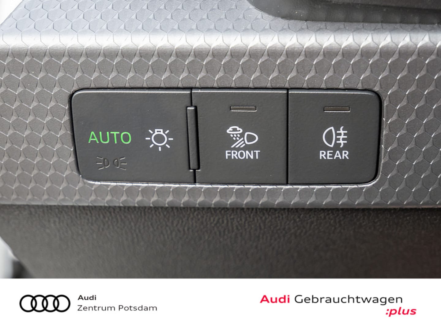 Bild über Audi A1 Sportback advanced 30 TFSI S tronic - für weitere Informationen kontaktieren Sie den Audi Partner