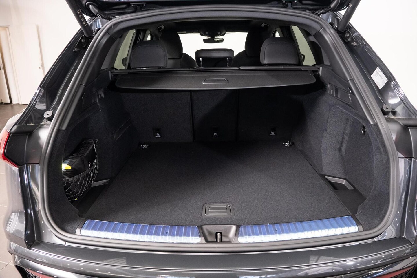Image about Audi Q5 SUV TDI quattro 150 kW sport