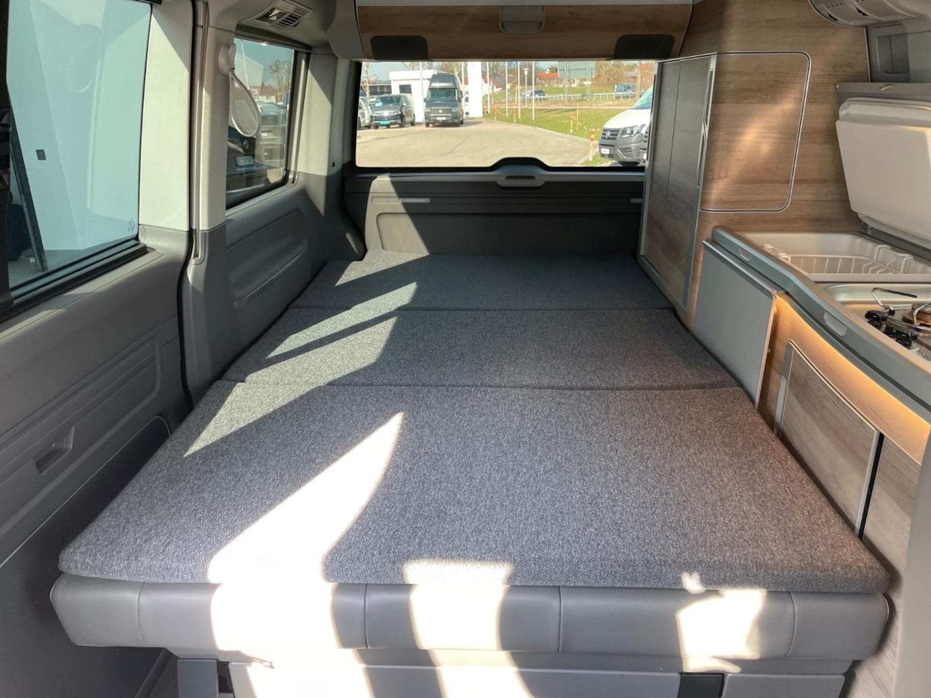 Volkswagen T6.1 California Ocean