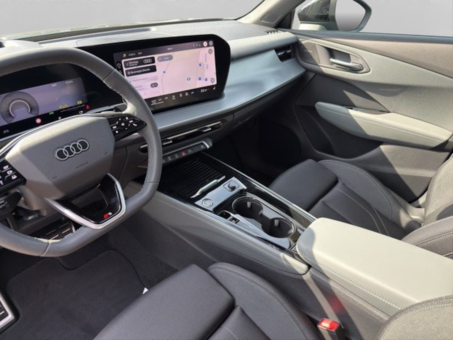 Bild über Audi Q3 Sportback TFSI quattro 150 kW S tronic - für weitere Informationen kontaktieren Sie den Audi Partner