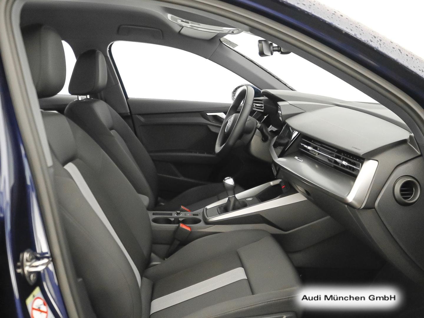 Bild über Audi A3 Limousine 30 TFSI Schaltgetriebe - für weitere Informationen kontaktieren Sie den Audi Partner