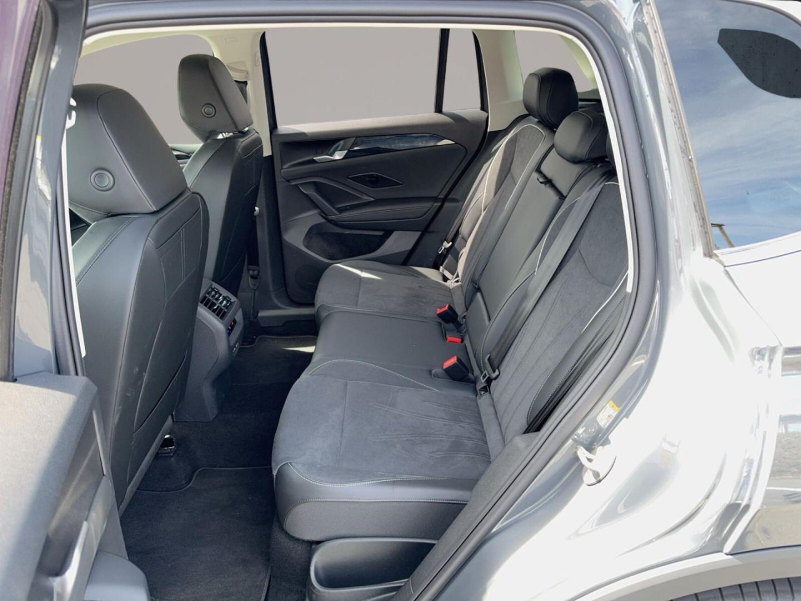 Volkswagen Tiguan – Bild 12
