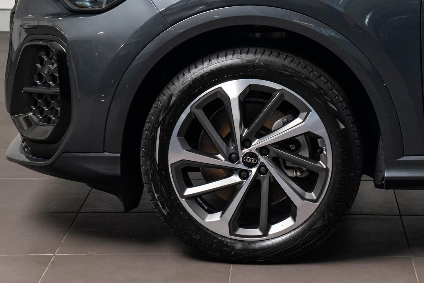 Image about Audi Q5 SUV TDI quattro 150 kW sport