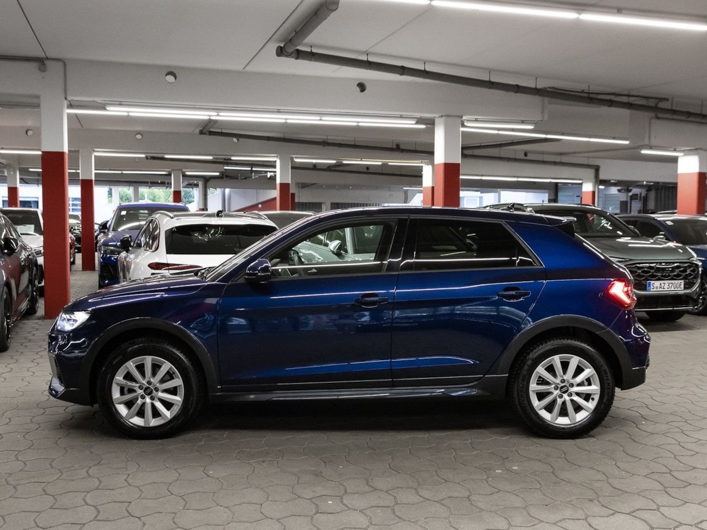 Bild über Audi A1 allstreet 30 TFSI Schaltgetriebe - für weitere Informationen kontaktieren Sie den Audi Partner