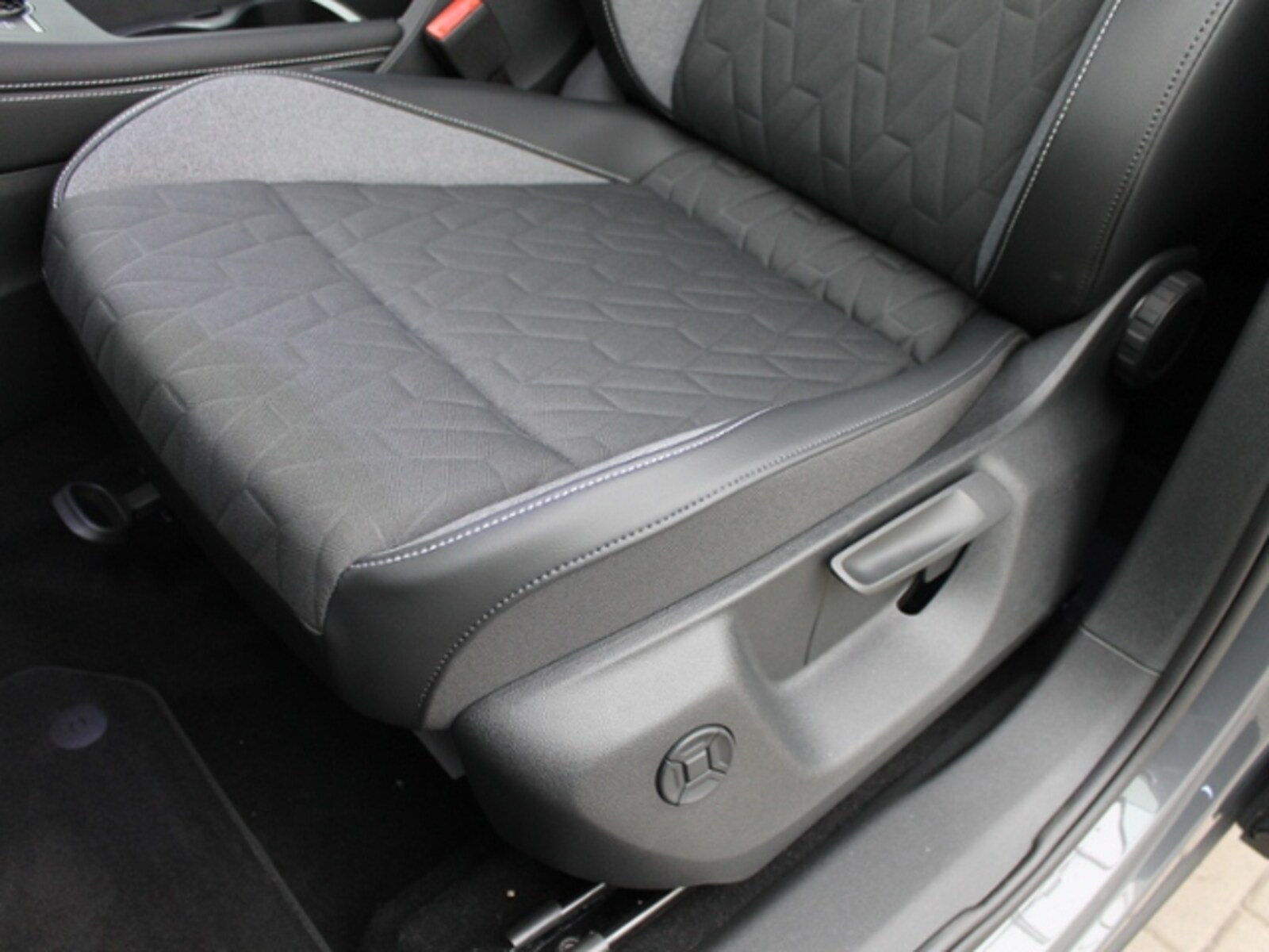 Volkswagen Tiguan – Bild 9