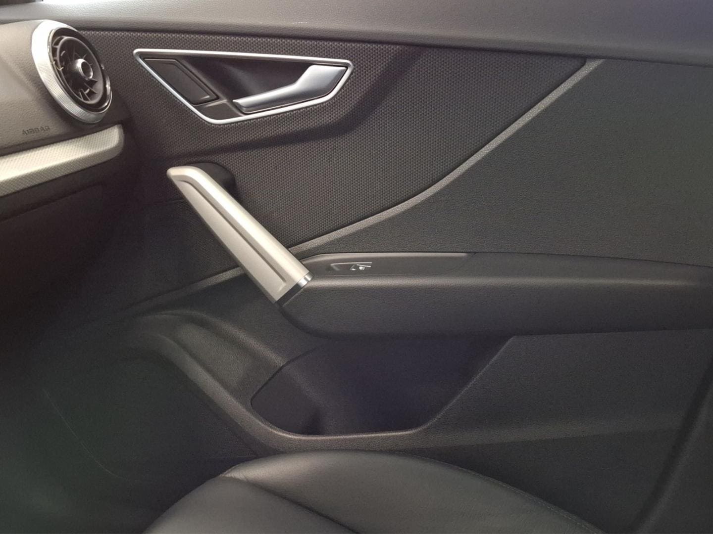 Bild über Audi Q2 S line 40 TFSI quattro S tronic - für weitere Informationen kontaktieren Sie den Audi Partner