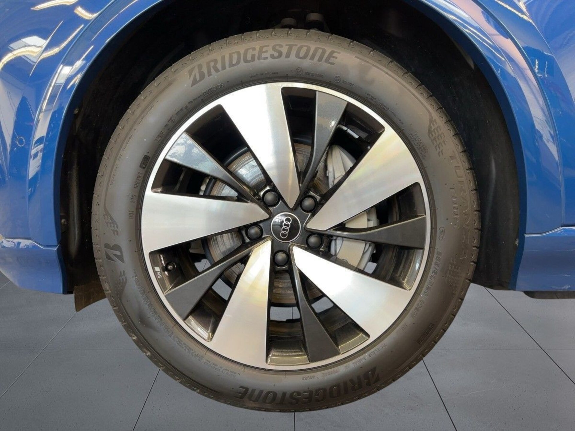 Audi Q6 SUV e-tron