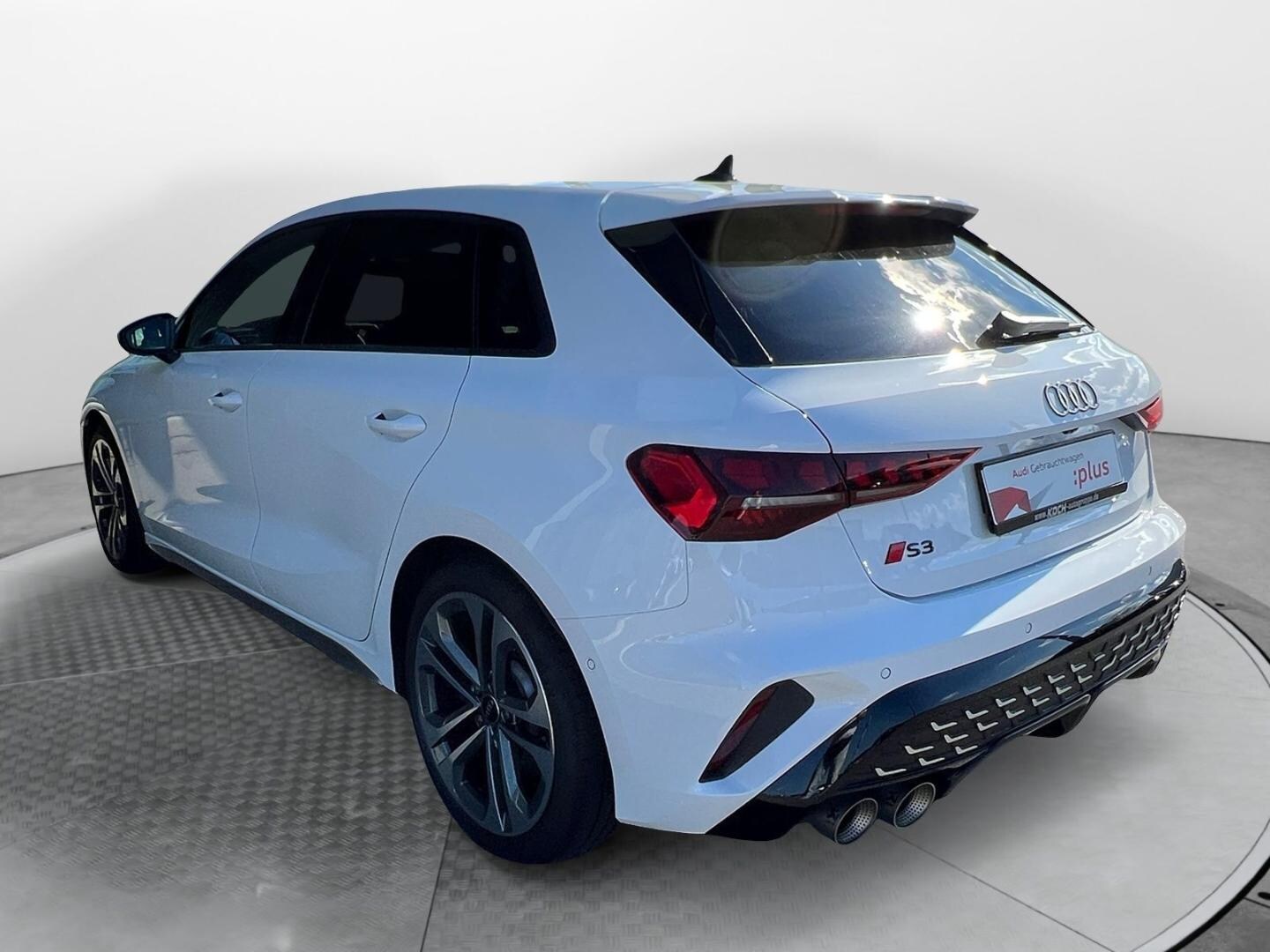 Bild über Audi S3 Sportback TFSI quattro S tronic - für weitere Informationen kontaktieren Sie den Audi Partner