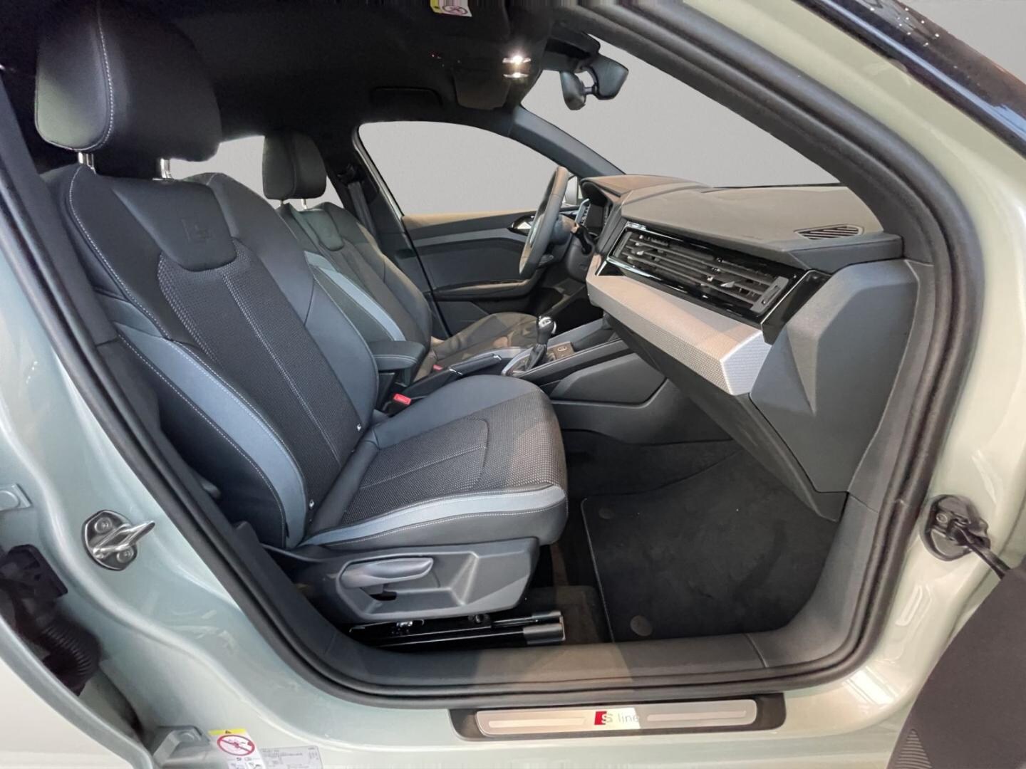 Bild über Audi A1 Sportback 25 TFSI S tronic - für weitere Informationen kontaktieren Sie den Audi Partner