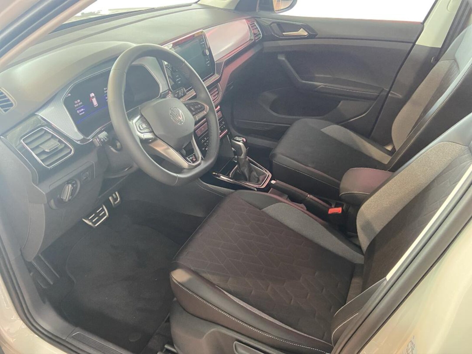 Volkswagen T-Cross – Bild 12