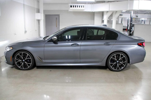 2021 BMW M550i