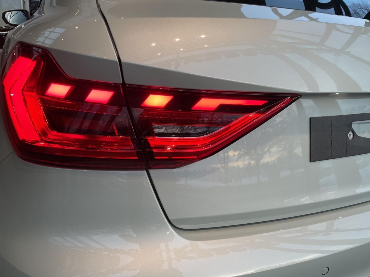 Bild über Audi A1 Sportback 25 TFSI S tronic - für weitere Informationen kontaktieren Sie den Audi Partner