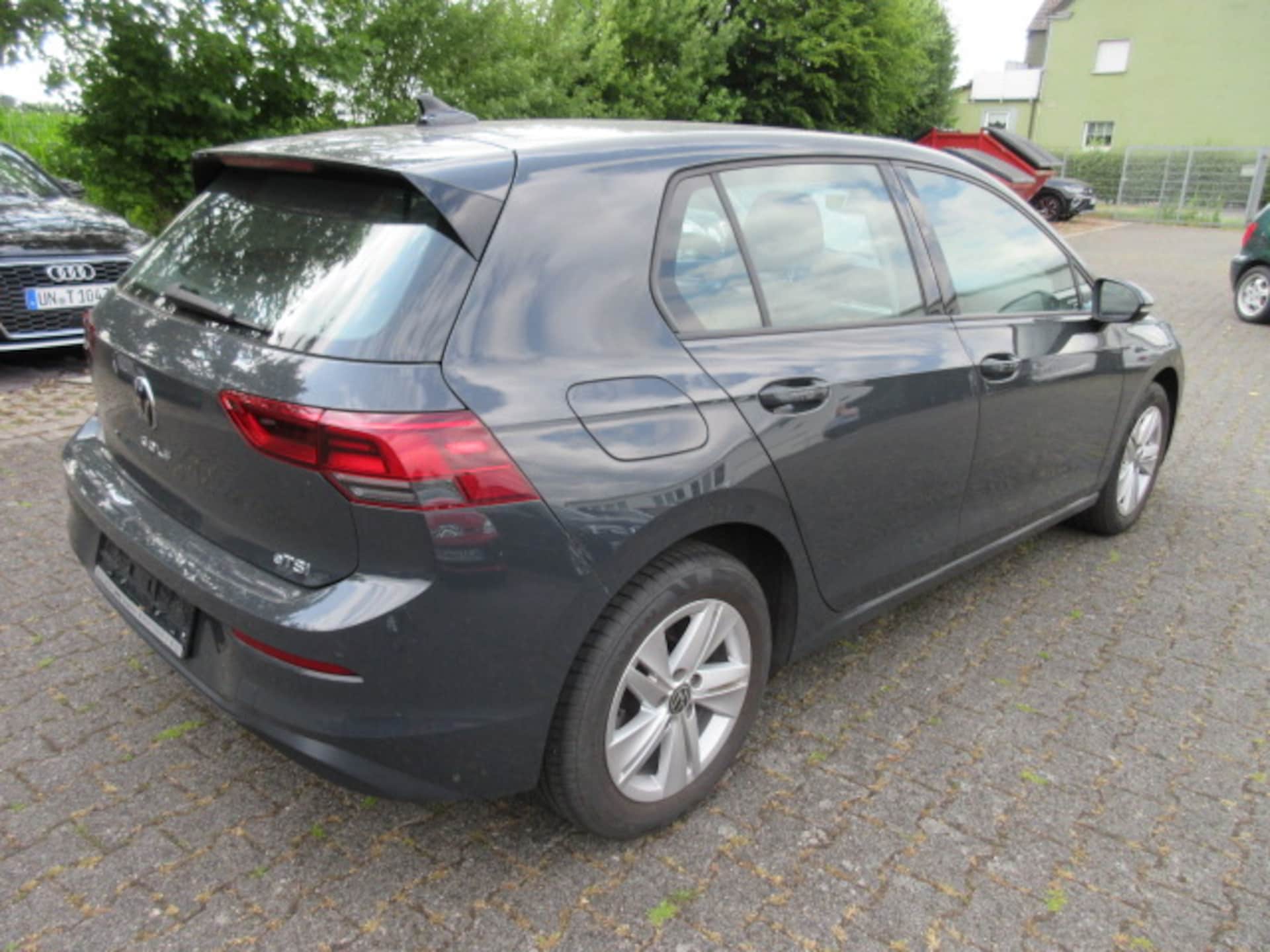 Volkswagen Golf Life