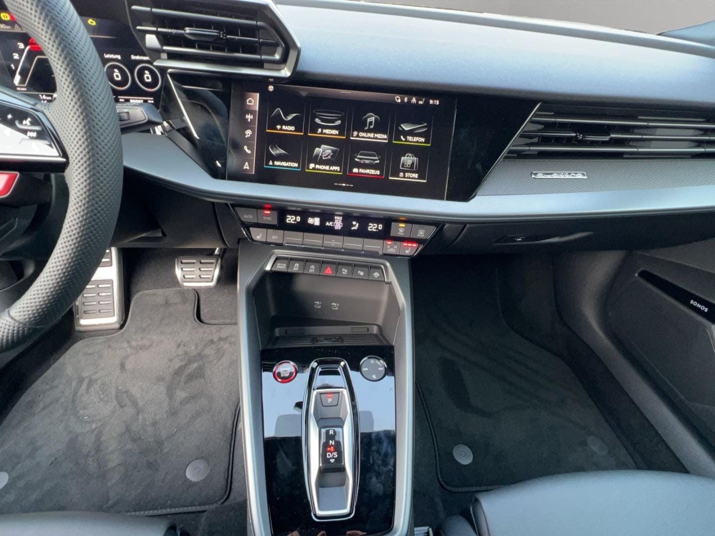 Bild über Audi RS 3 Sportback TFSI quattro S tronic - für weitere Informationen kontaktieren Sie den Audi Partner
