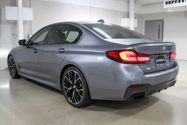 2021 BMW M550i
