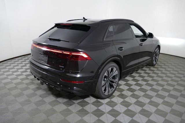 2026 Audi Q8