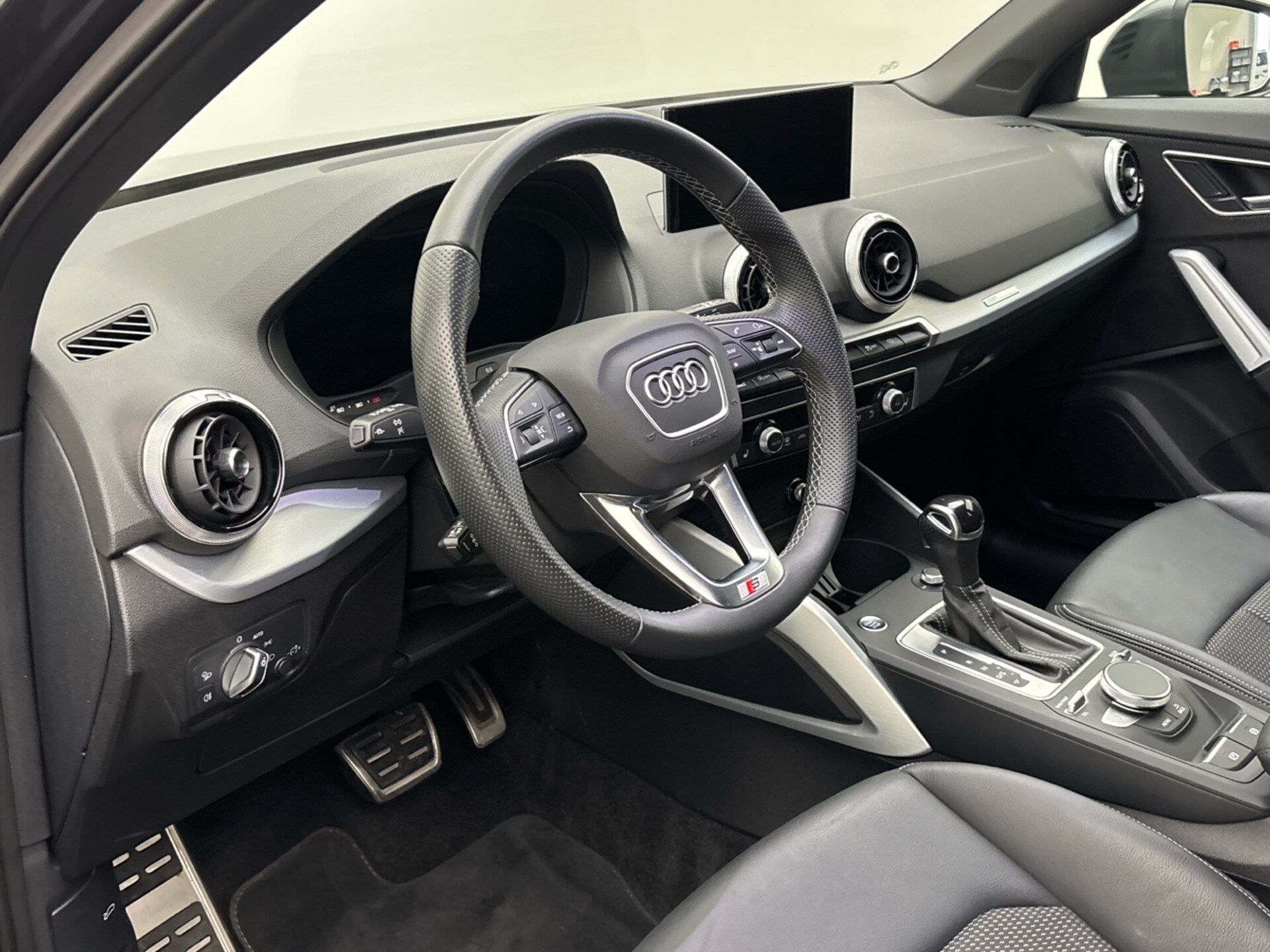 Audi Q2 S line