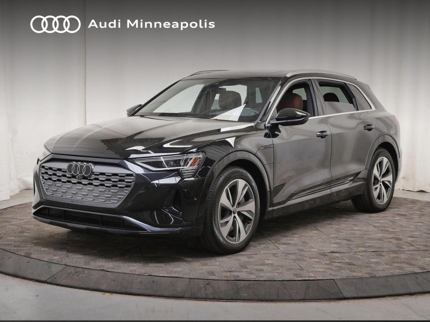 2024 Audi Q8 e-tron 55 114 kWh Premium Plus quattro's photo