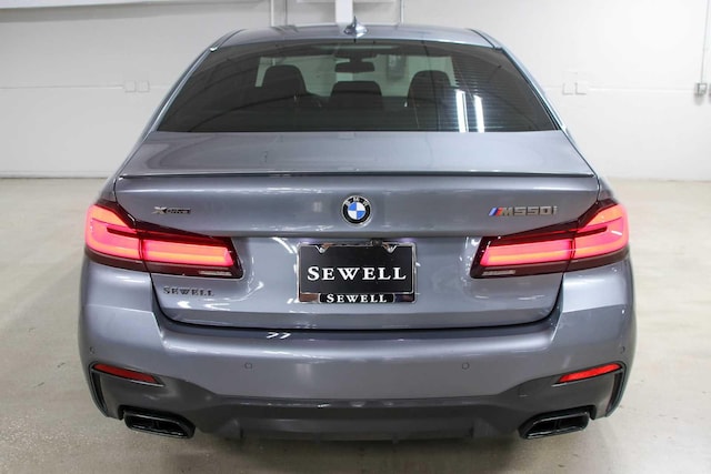 2021 BMW M550i