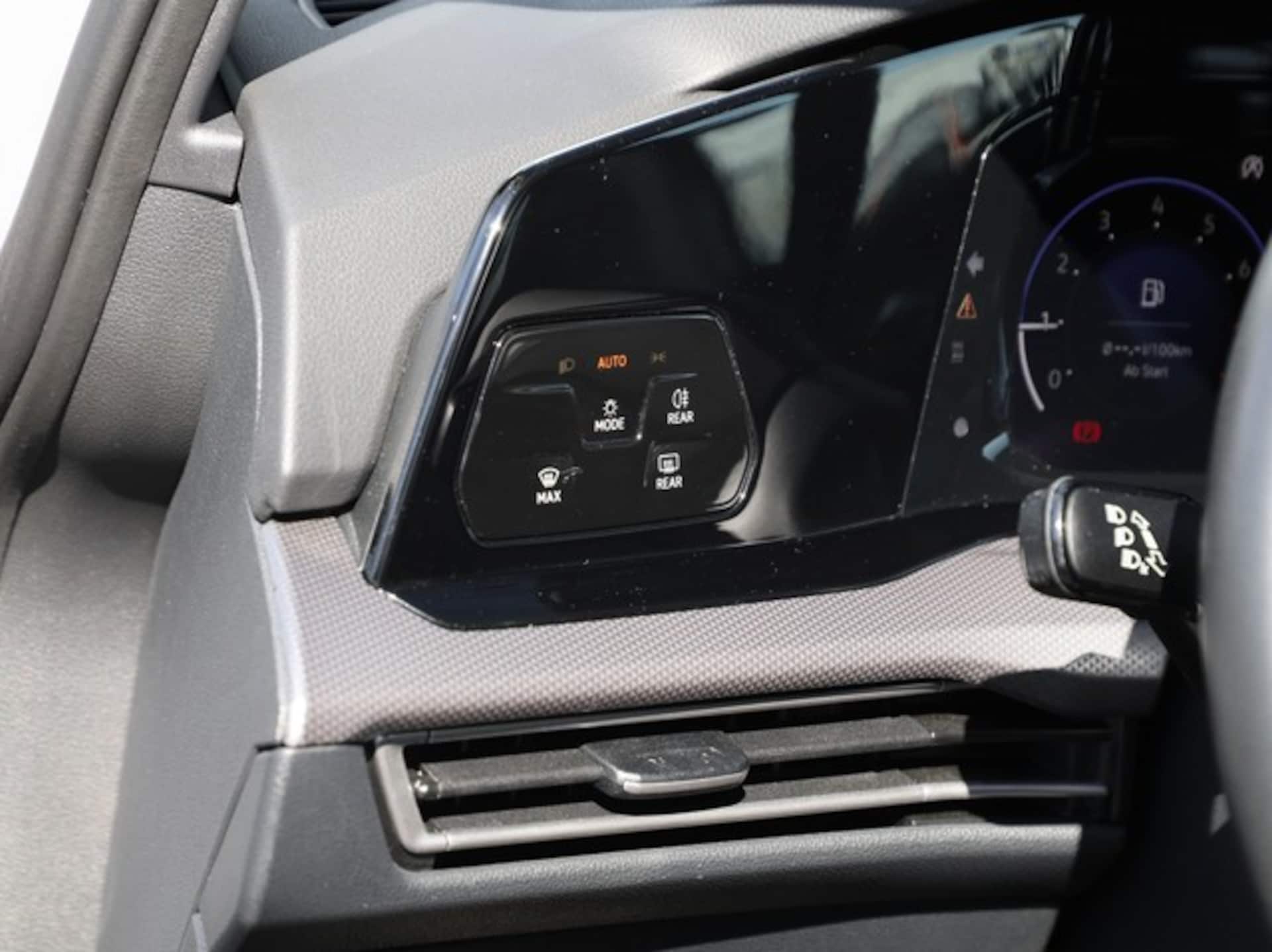 Volkswagen Golf Active