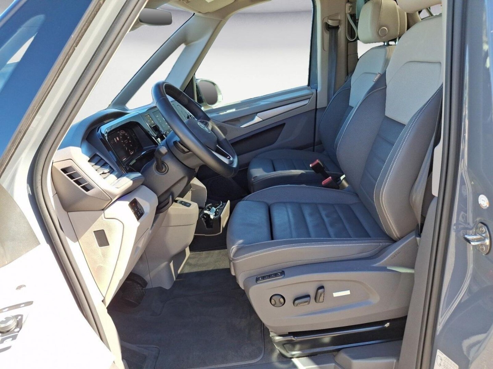 Volkswagen Multivan Langversion – Bild 10