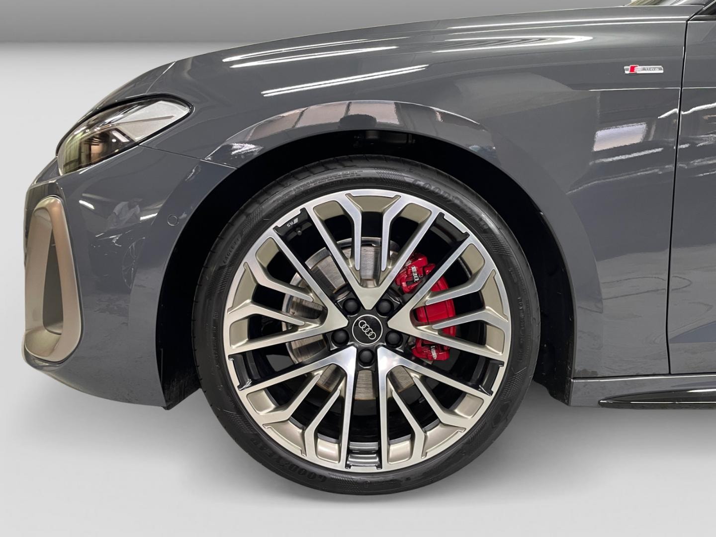 Bild über Audi A5 Avant TFSI 150 kW S tronic - für weitere Informationen kontaktieren Sie den Audi Partner