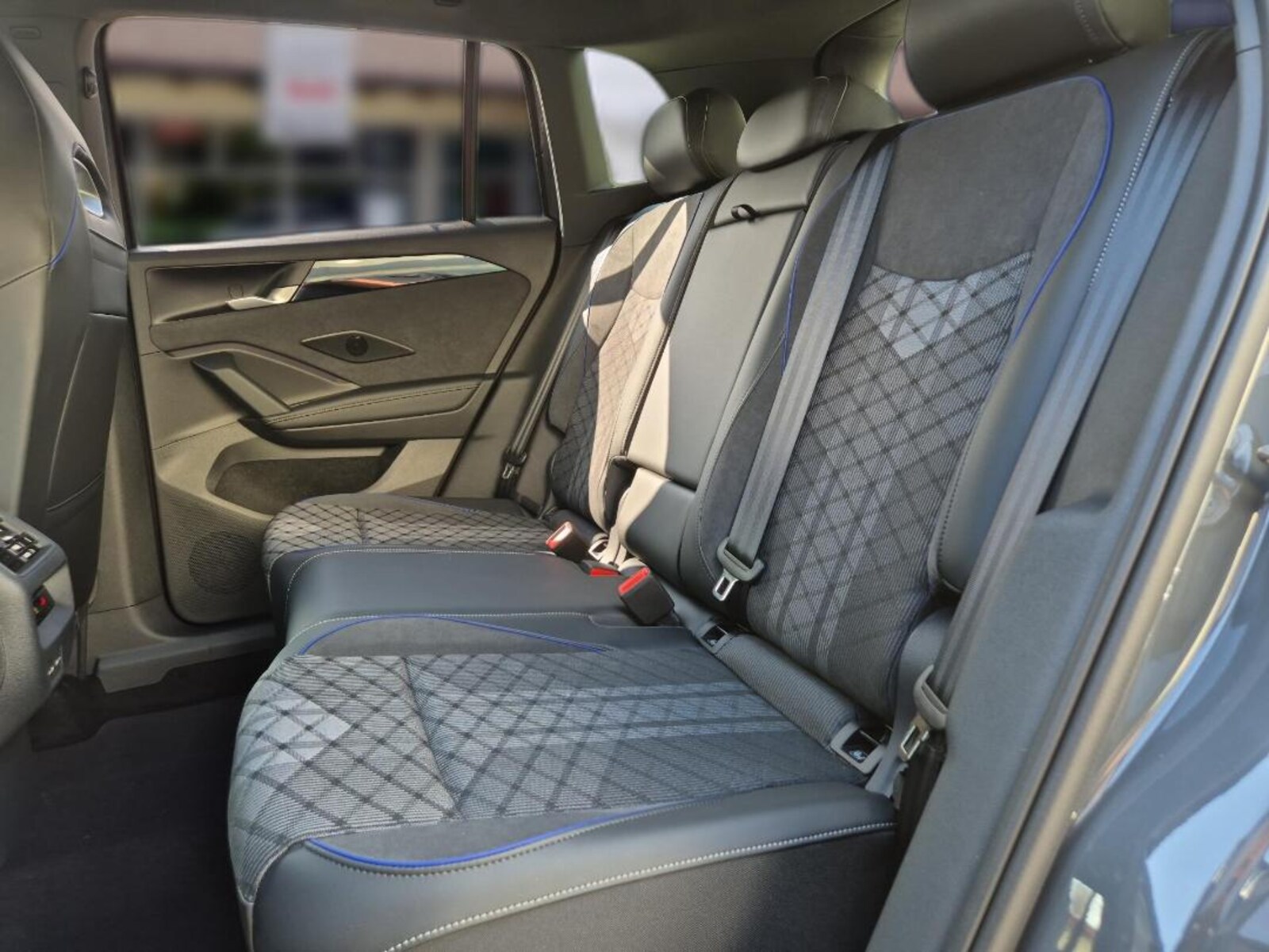 Volkswagen Tiguan – Bild 11