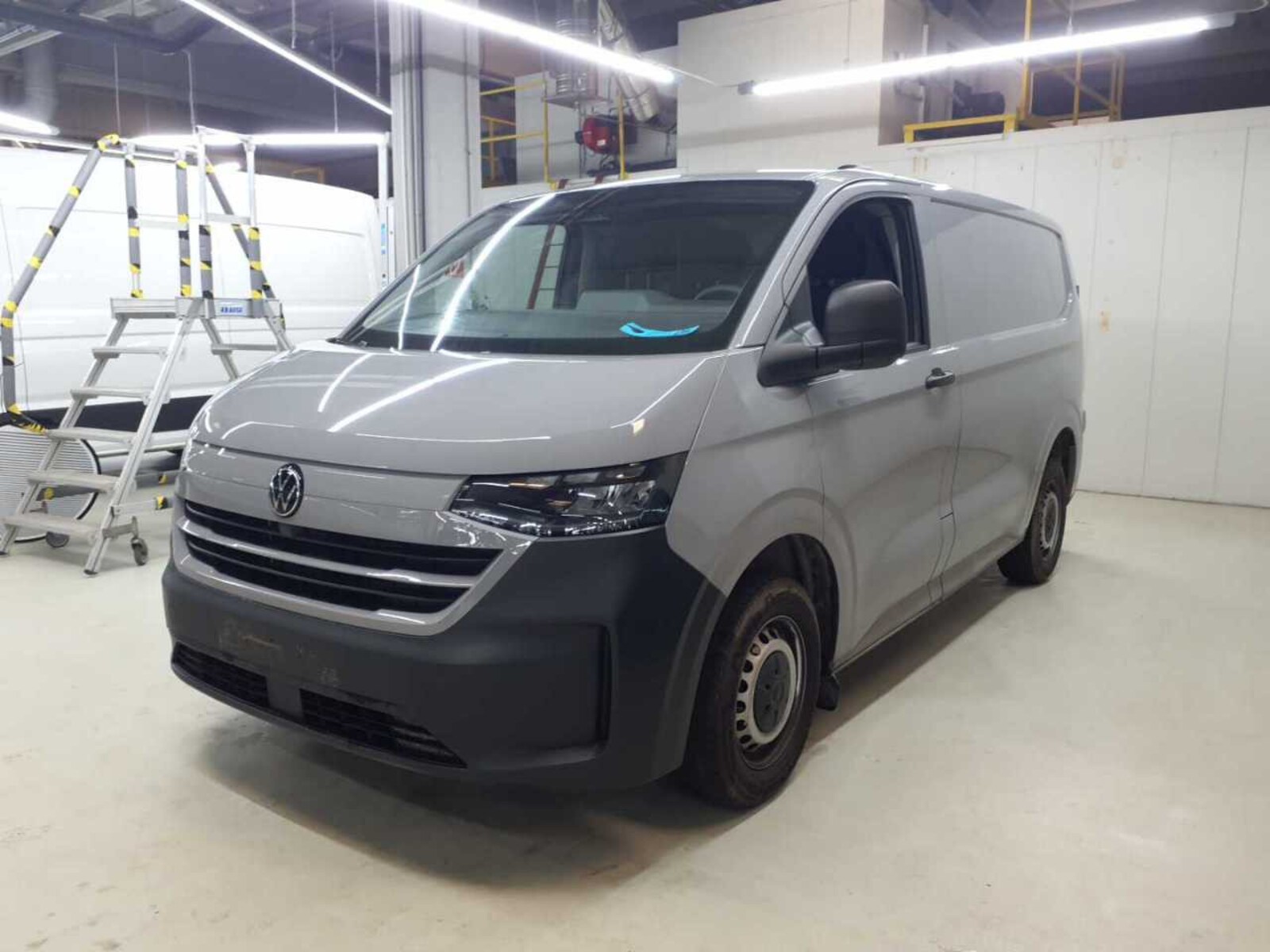 Volkswagen Transporter Kasten kurzer Radstand – Bild 11