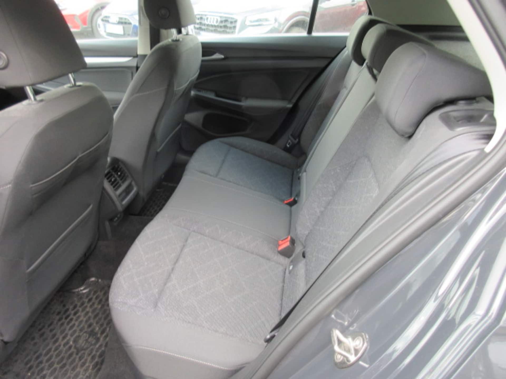 Volkswagen Golf Life