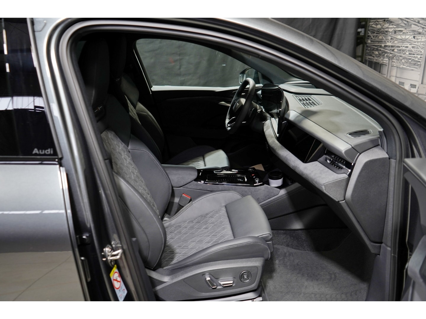 Image about Audi Q6 Sportback e-tron e-tron quattro