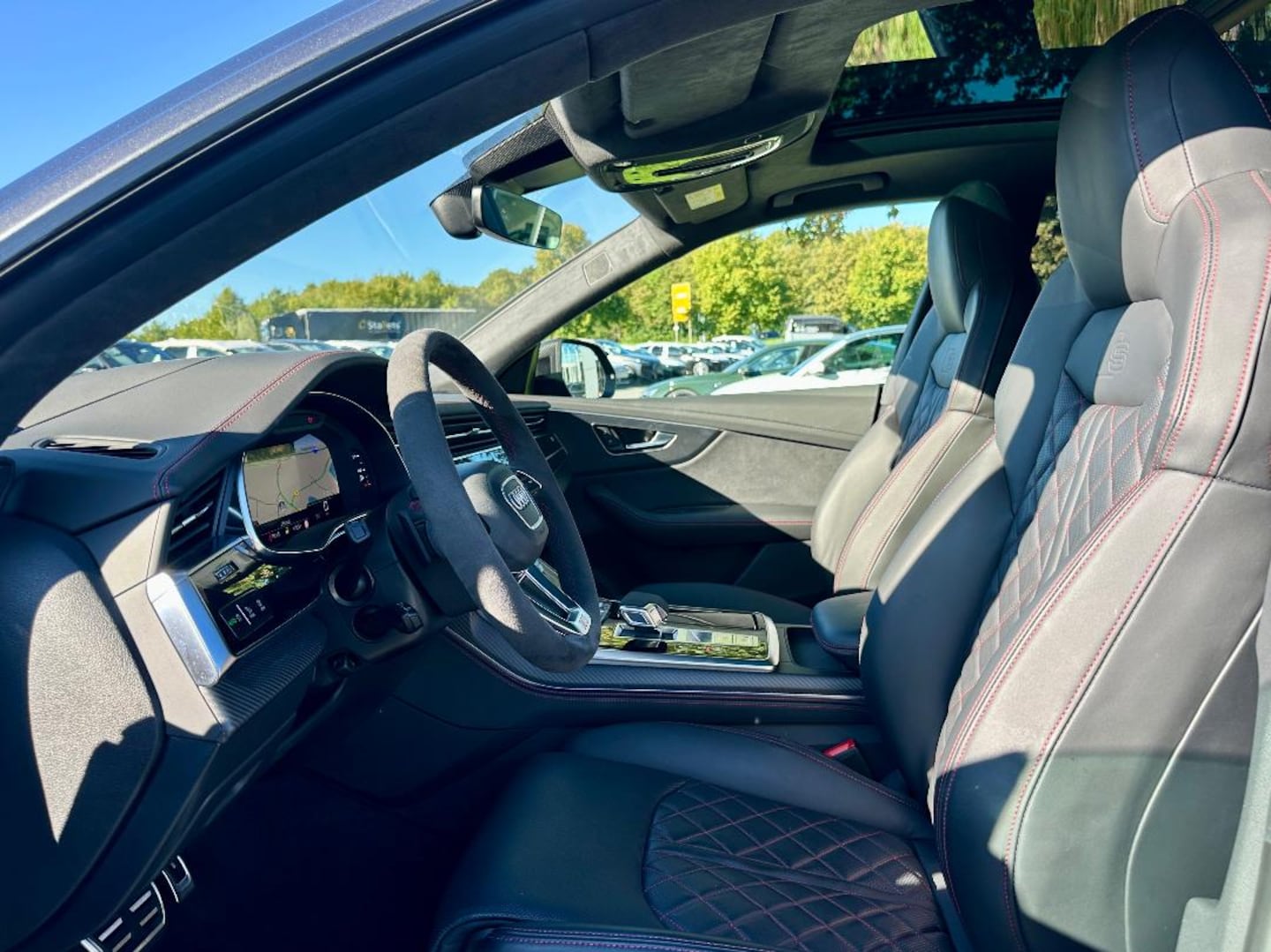 Bild über Audi SQ8 SUV TFSI quattro tiptronic - für weitere Informationen kontaktieren Sie den Audi Partner
