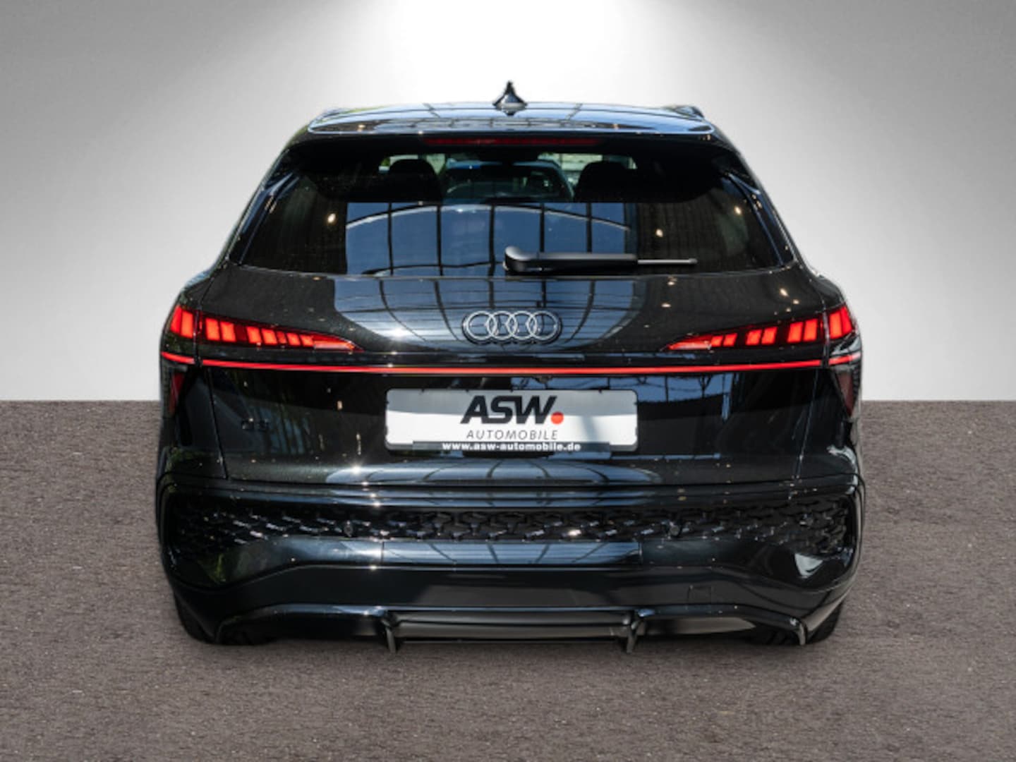 Bild über Audi Q3 SUV TFSI 110 kW S tronic - für weitere Informationen kontaktieren Sie den Audi Partner