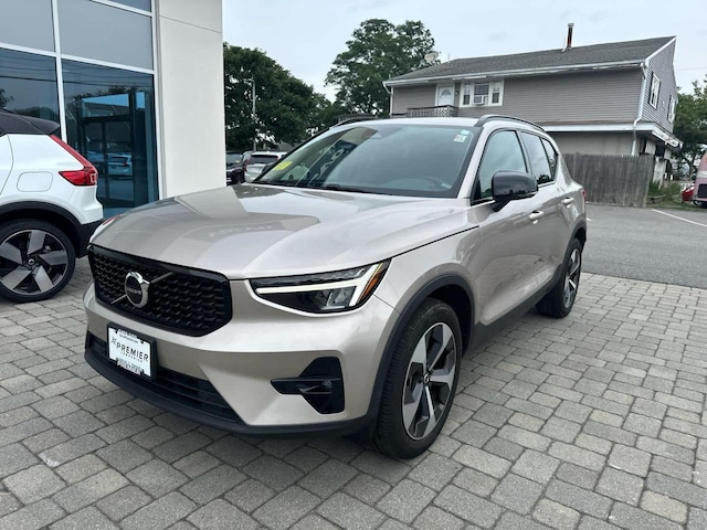 2023 Volvo XC40