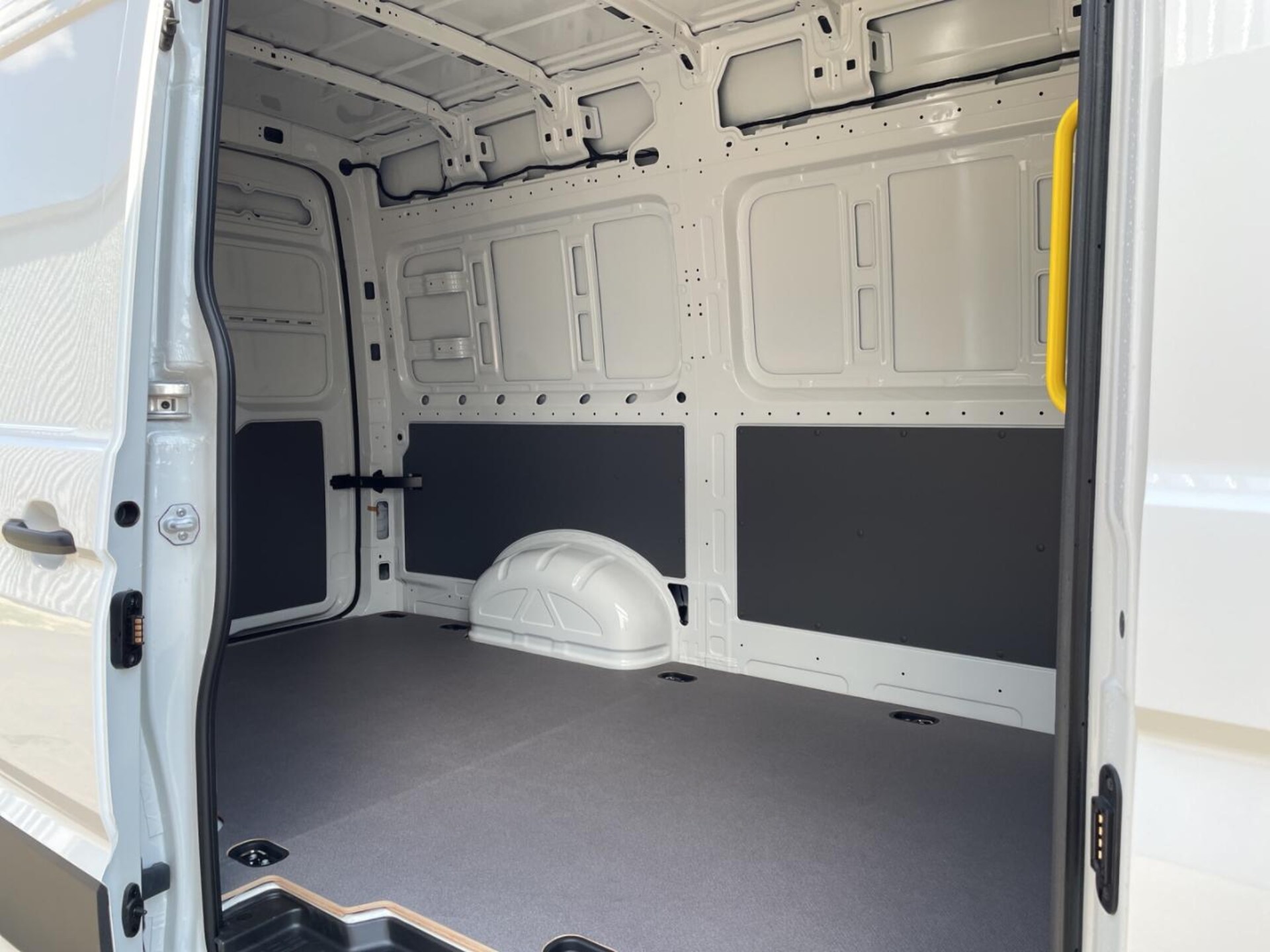Volkswagen Crafter Kasten mittlerer Radstand