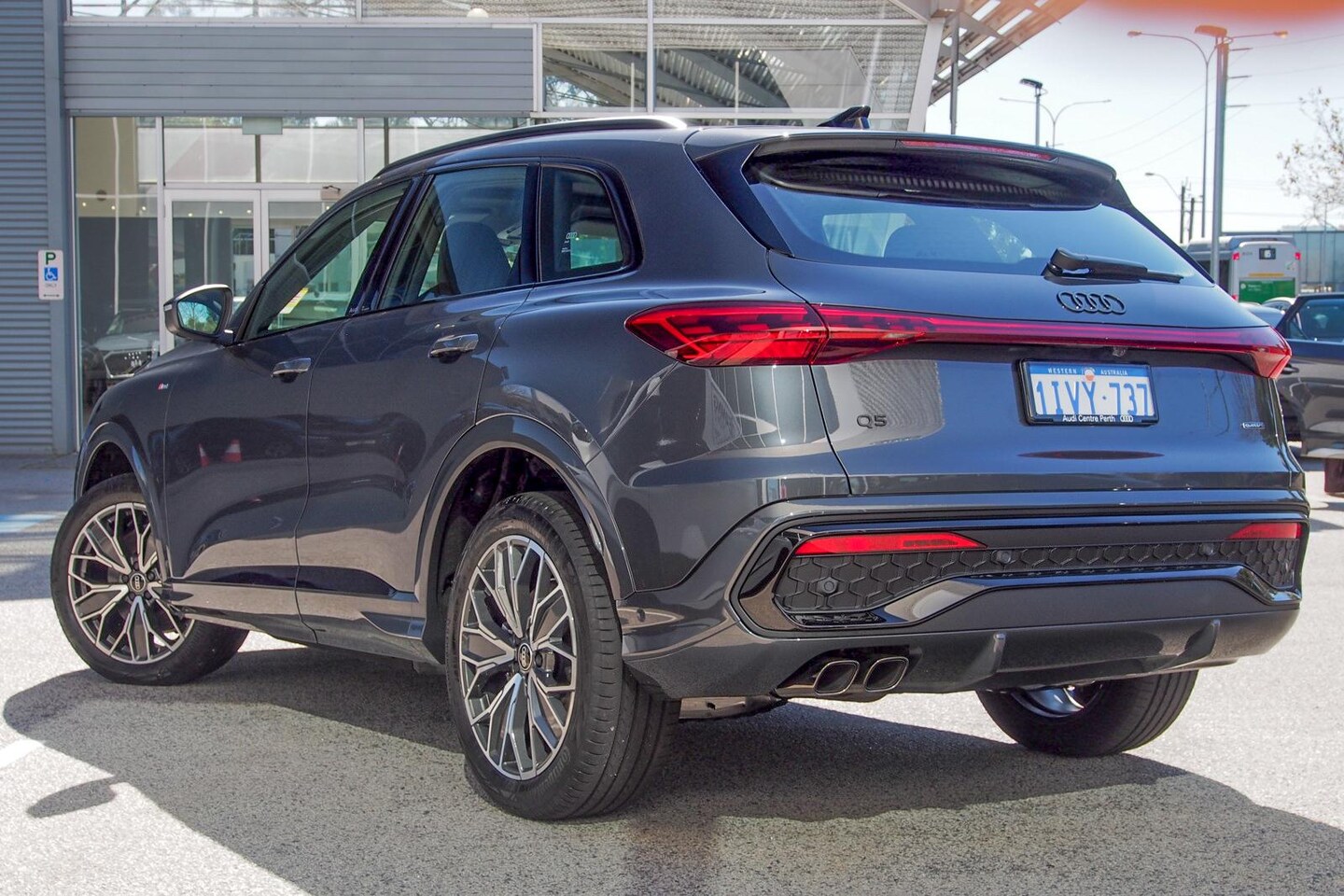 Image about Audi Q5 SUV TDI quattro 150 kW sport